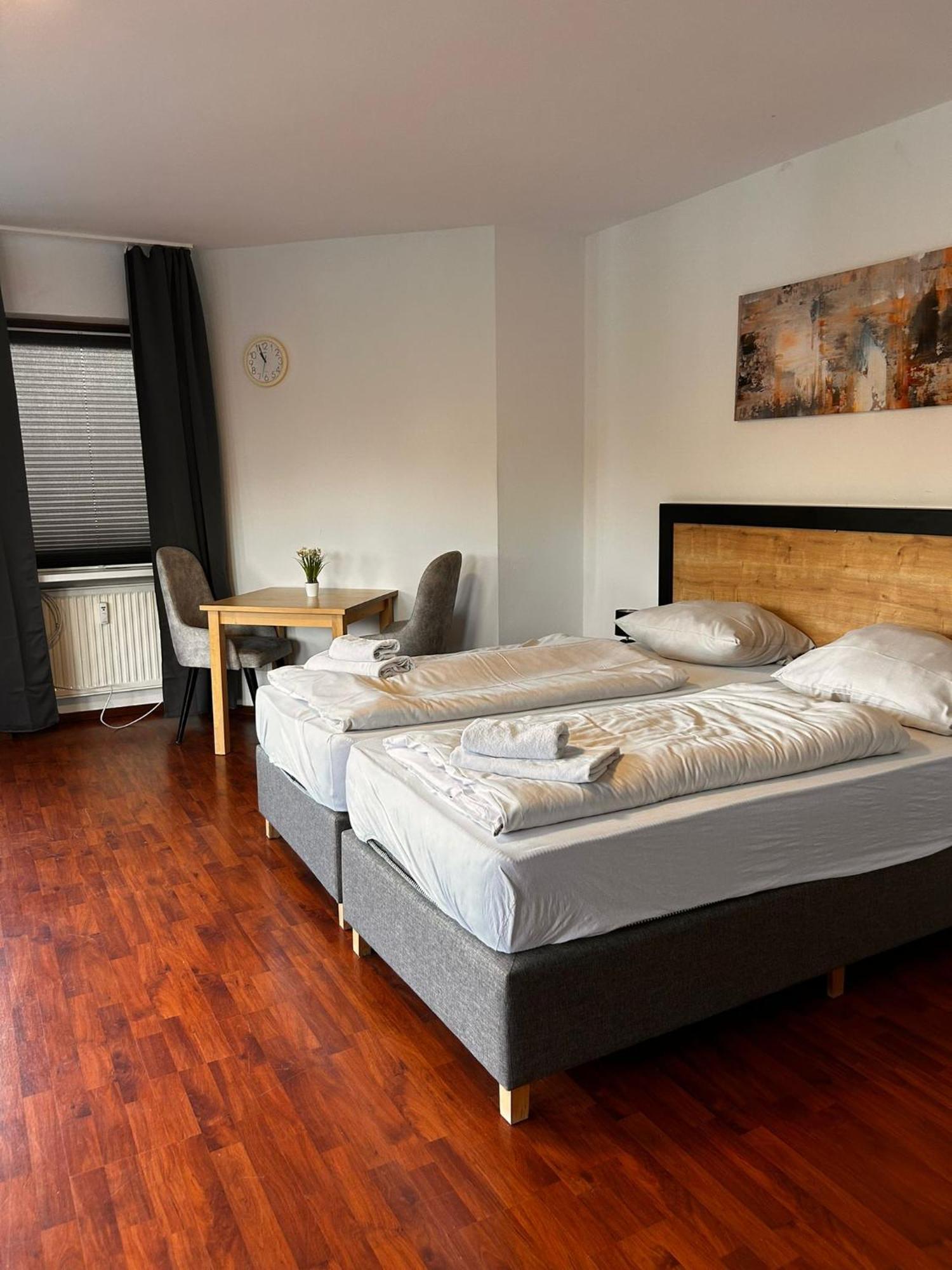 Hotel Rennekamp ออยเทน ภายนอก รูปภาพ